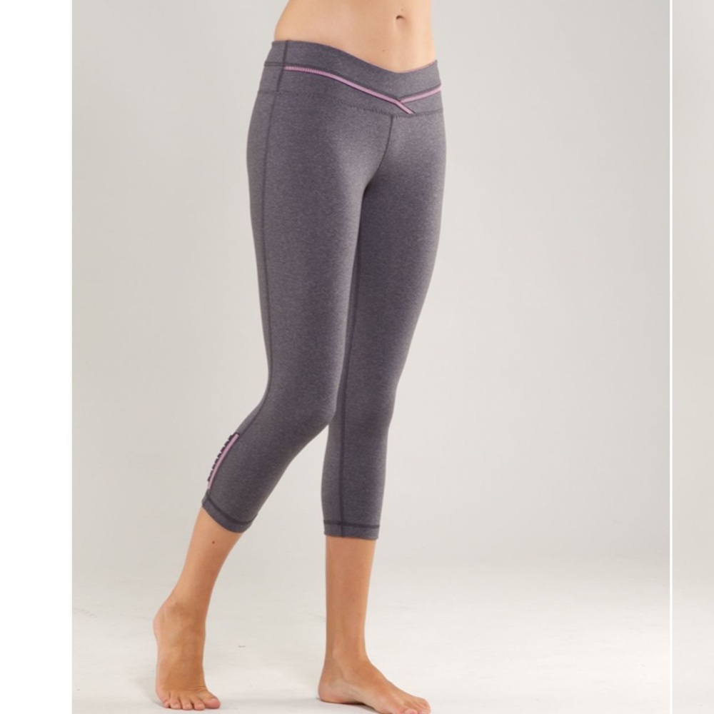 Lululemon Priiti Crop Heathered Coal / Muted Mauve Stripes Galore